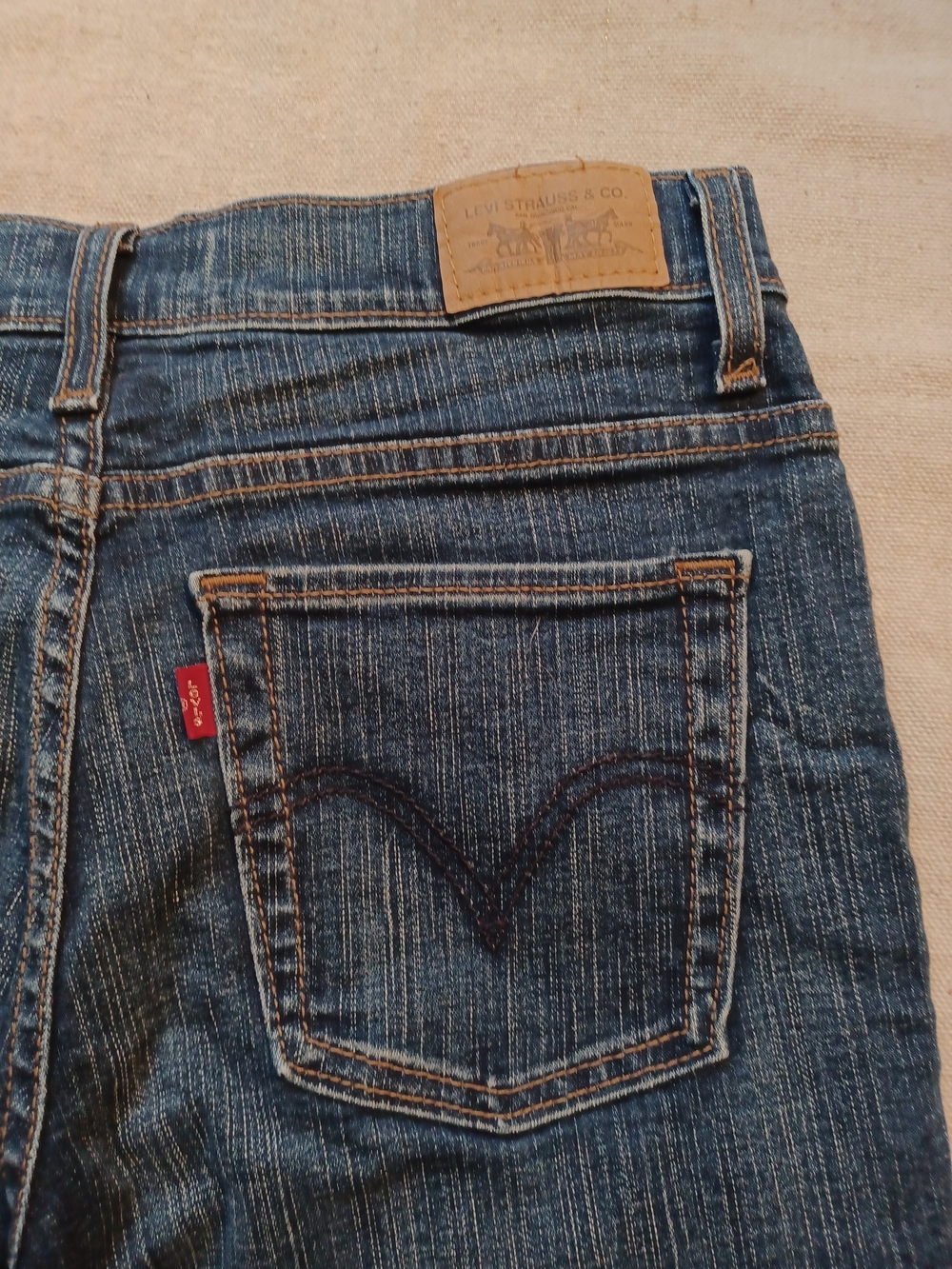 Levis 512 Perfectly Slimming Bootcut Jeans Women's Size 10 Petite Medium - Picture 4 of 9